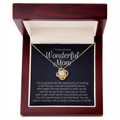 To My Girlfriend's Wonderful Mom - Love Knot Necklace