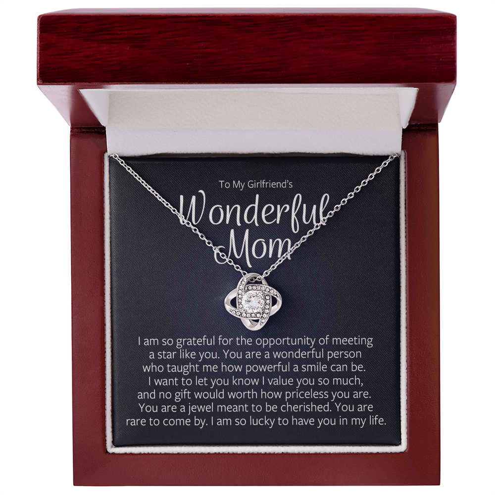 To My Girlfriend's Wonderful Mom - Love Knot Necklace